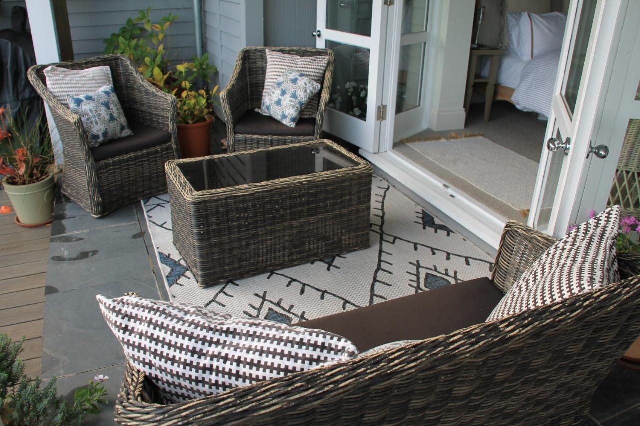 Compass Rose Bed & Breakfast Dartmouth Bagian luar foto