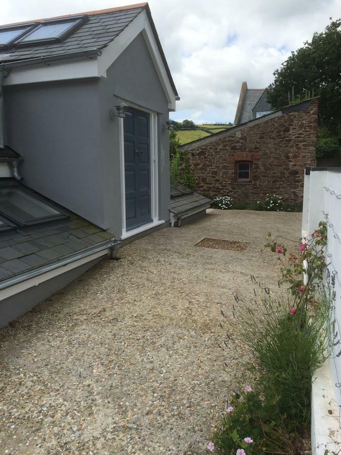 Compass Rose Bed & Breakfast Dartmouth Bagian luar foto