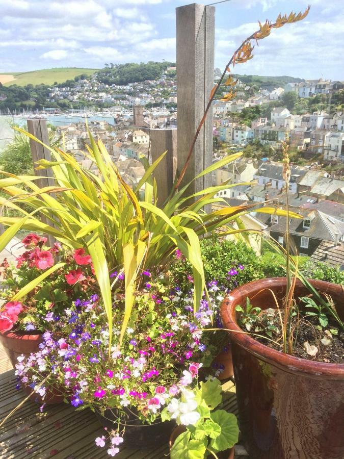 Compass Rose Bed & Breakfast Dartmouth Bagian luar foto