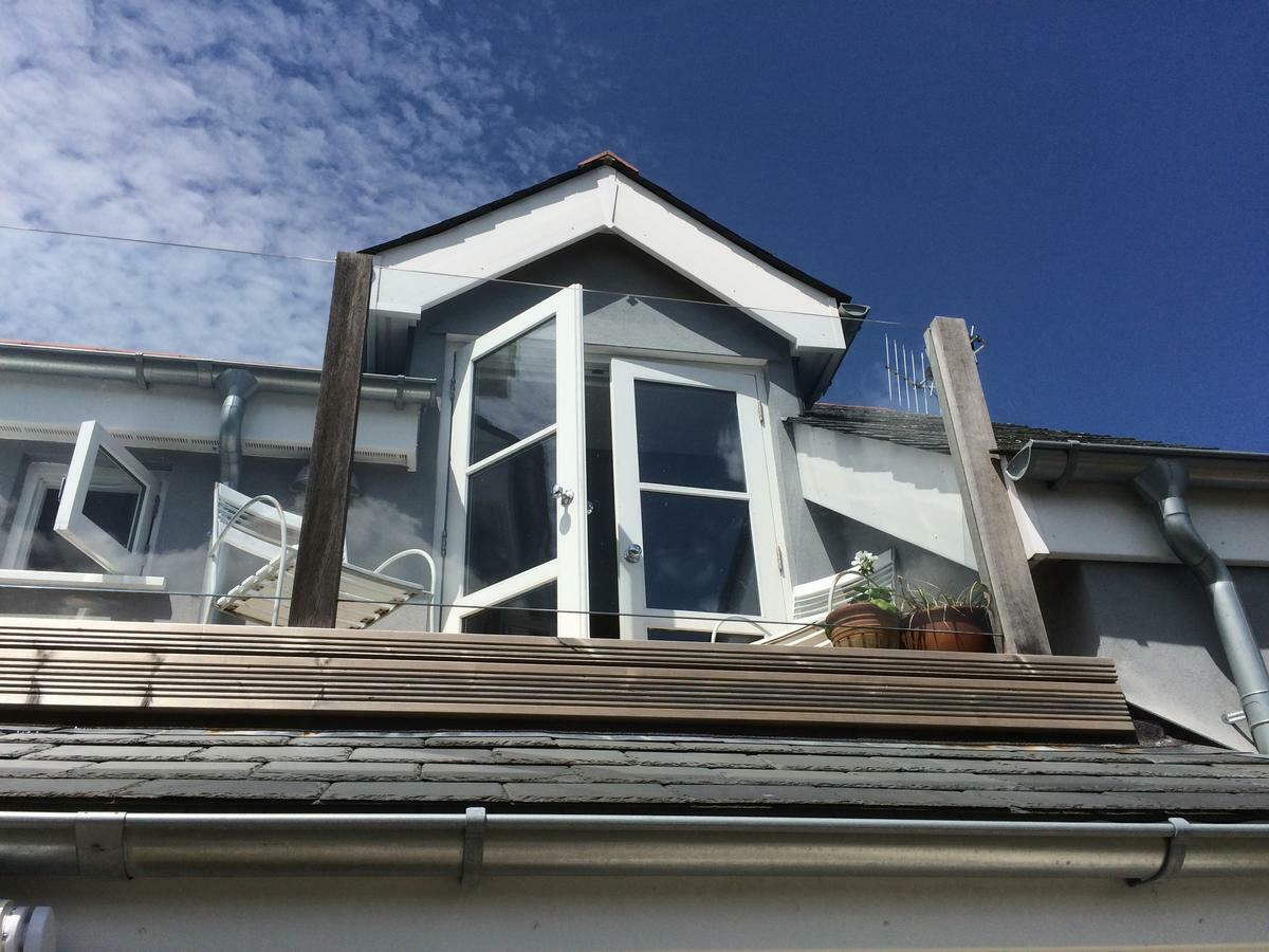 Compass Rose Bed & Breakfast Dartmouth Bagian luar foto