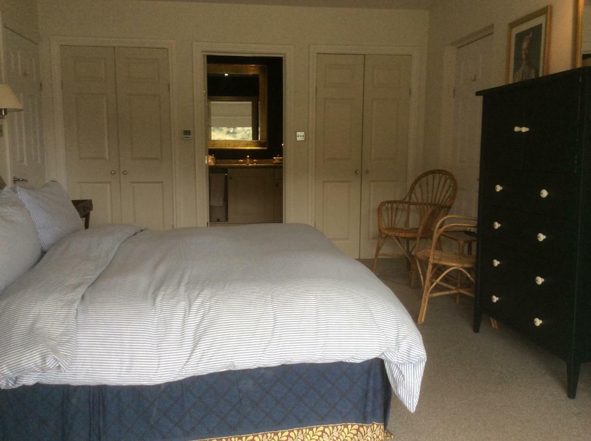 Compass Rose Bed & Breakfast Dartmouth Bagian luar foto